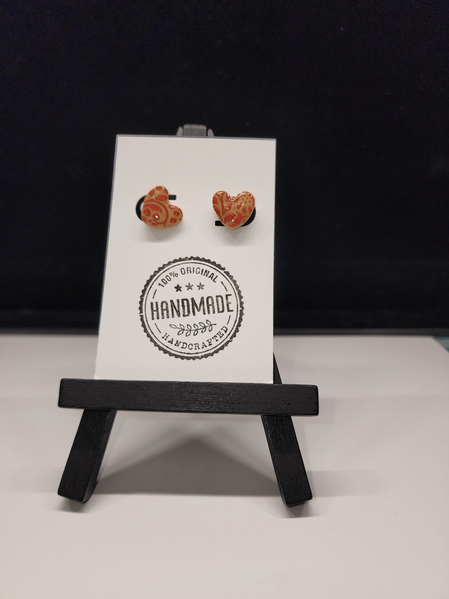 Small tan and red floral heart