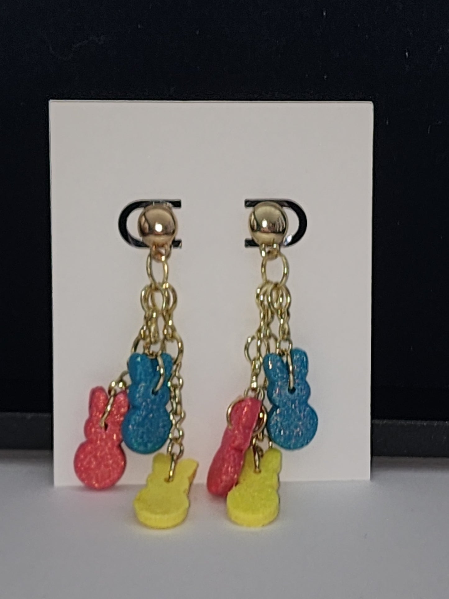 Triple peep dangle