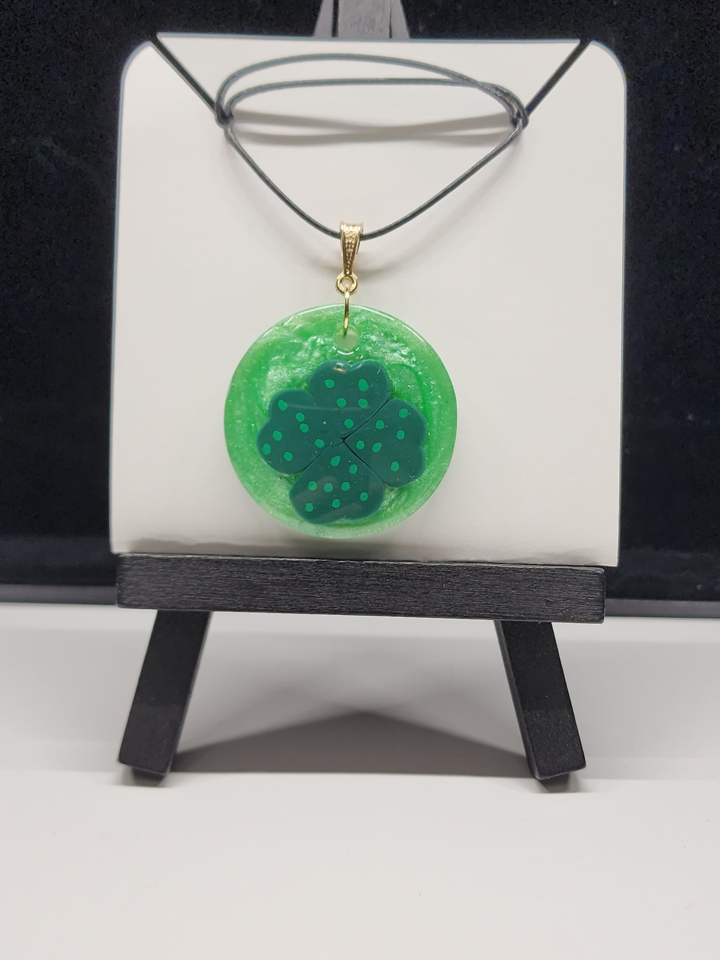 Dot Shamrock pendant